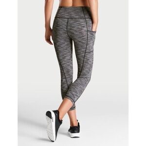 [VS] Knockout High Rise Gray Capri Leggings